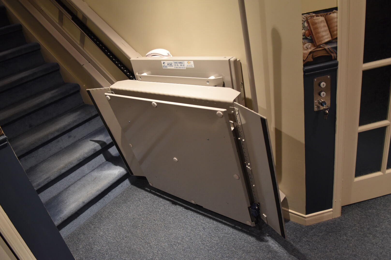 AC-105 Residential Wheelchair Lift